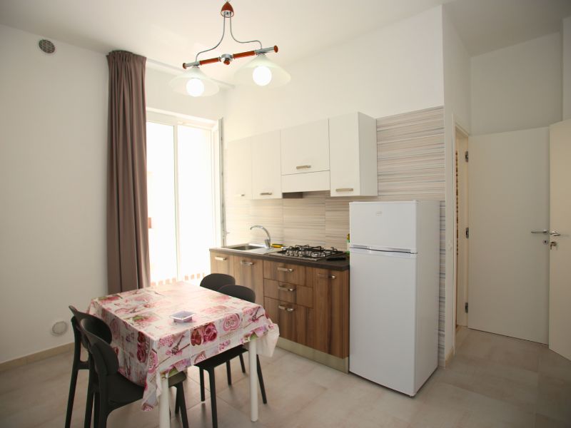 xr:d:DAGCTLNKrHM:4,j:2176789260990958139,t:24041312