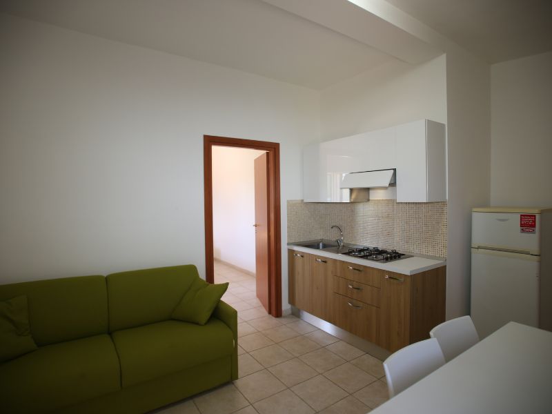 xr:d:DAGCTXlYANI:3,j:4106581703609742388,t:24041313