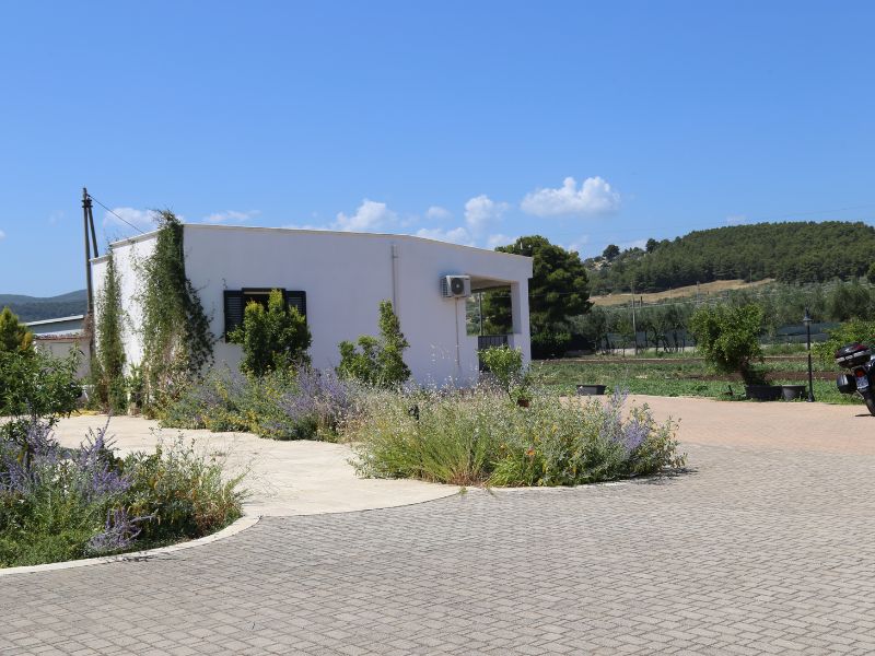 xr:d:DAGCTXlYANI:3,j:4106581703609742388,t:24041313